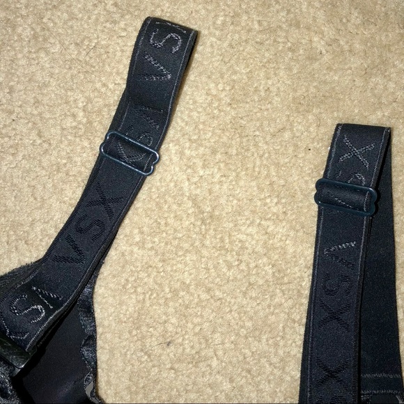 Victoria Secret Adjustable Sports Bra - Picture 3 of 6